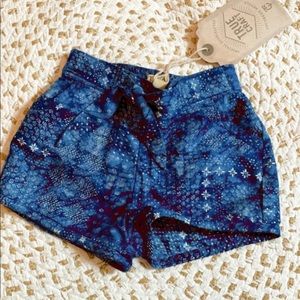 Toddler true craft shorts 🌊🤍